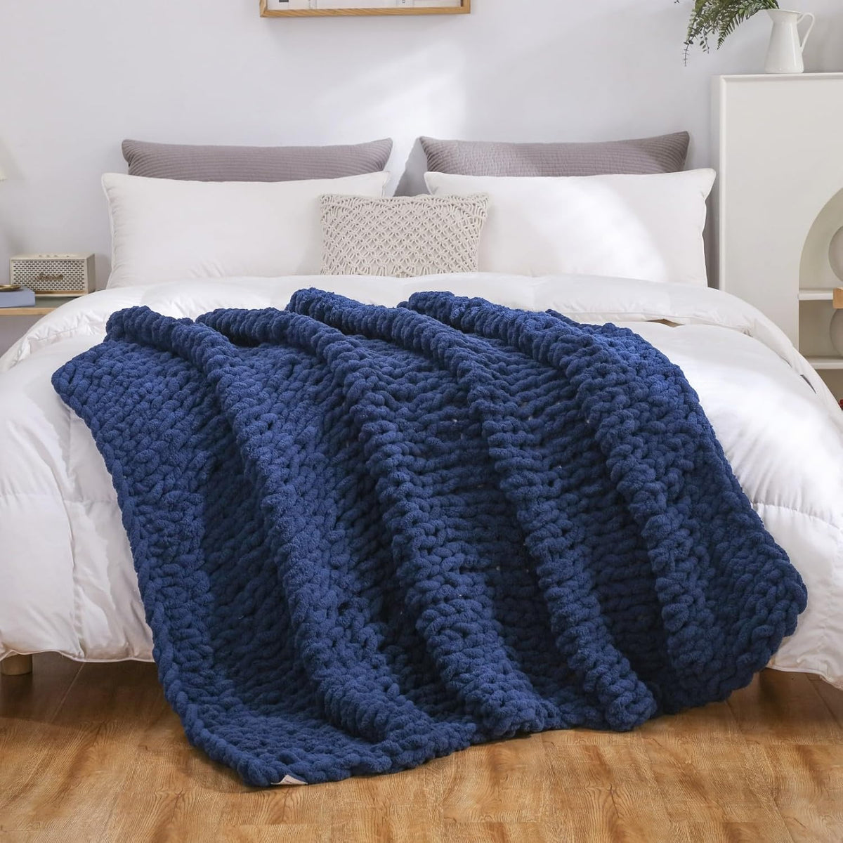 WESHIONGOO Chunky Knit Blanket Throw 50"×60" Knitted Throw Blankets for Couch Bed Fluffy Soft