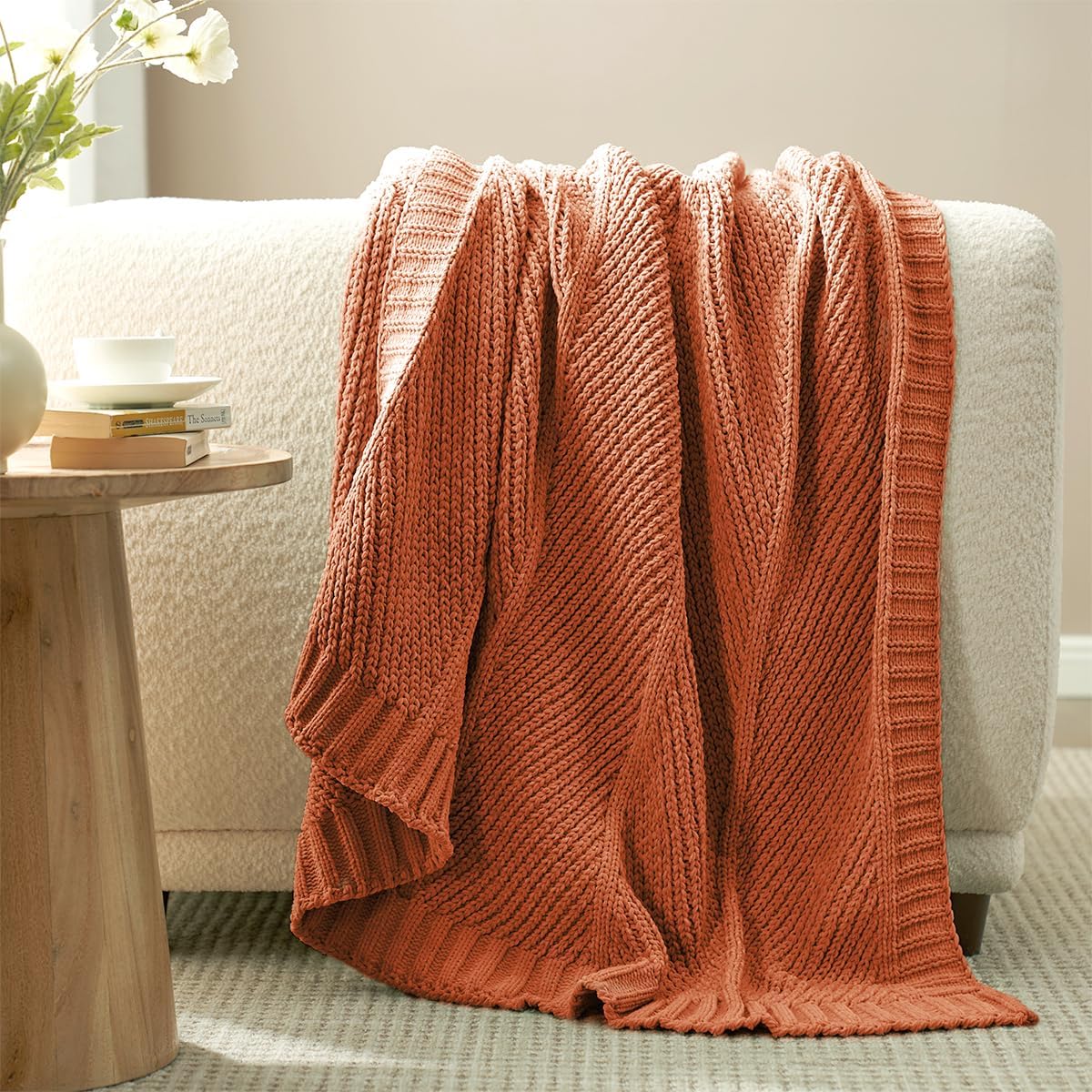 Amélie Home Chenille Knit Throw Blanket for Couch, Chevron Texture Decorative Soft Blanket for