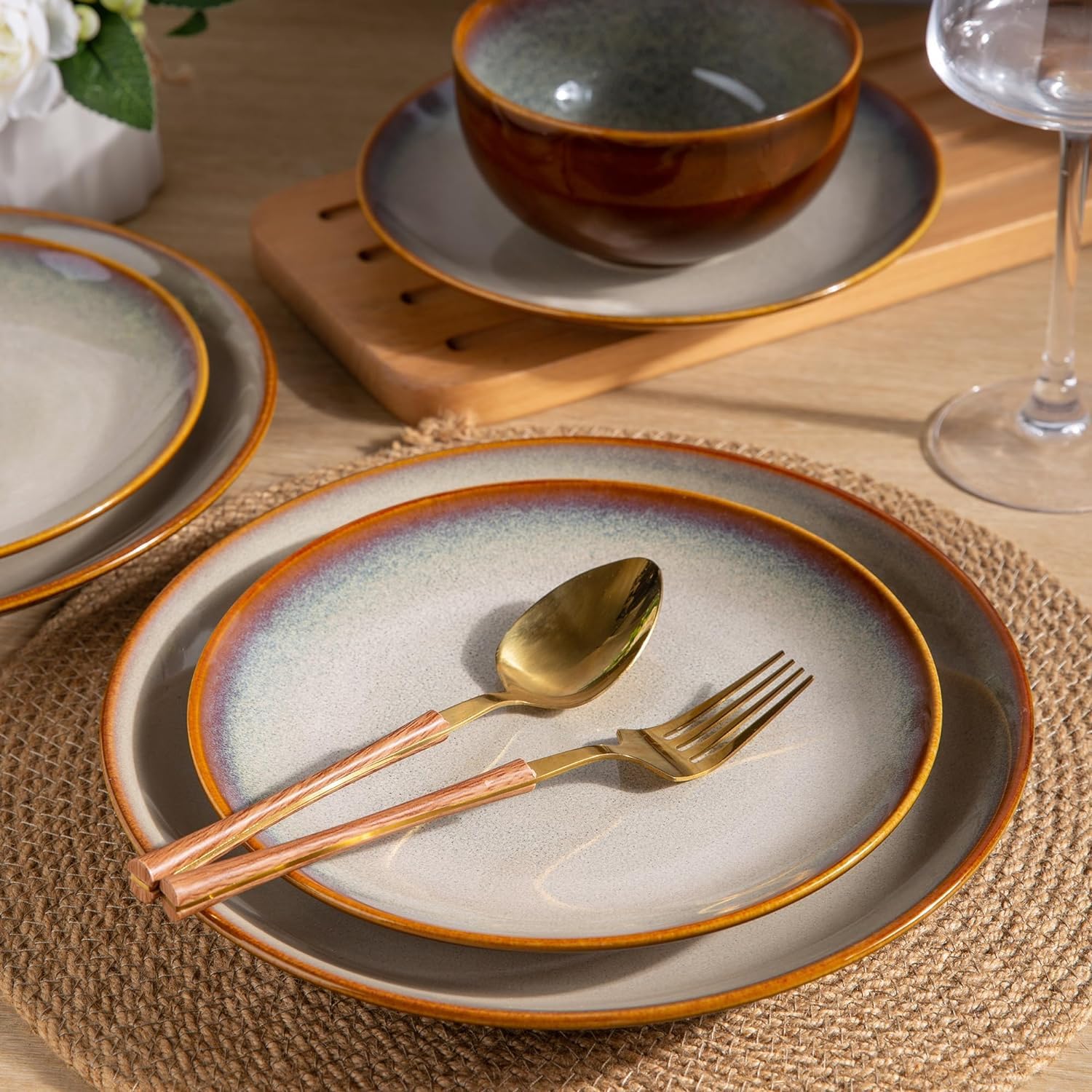 LeRatio Ceramic Dinnerware Sets for 6,18-Piece Plates and Bowls,Handmade Reactive Glaze Dishes