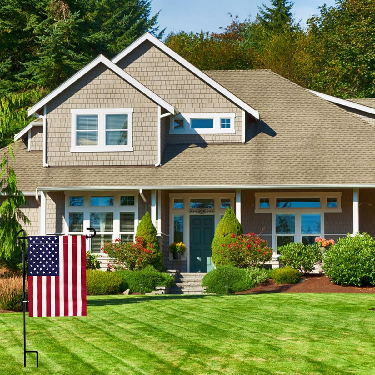 TOPFLAGS Garden Flag Stand with American Flag Garden Flag Metal Yard Flag Holder Pole Stake Small