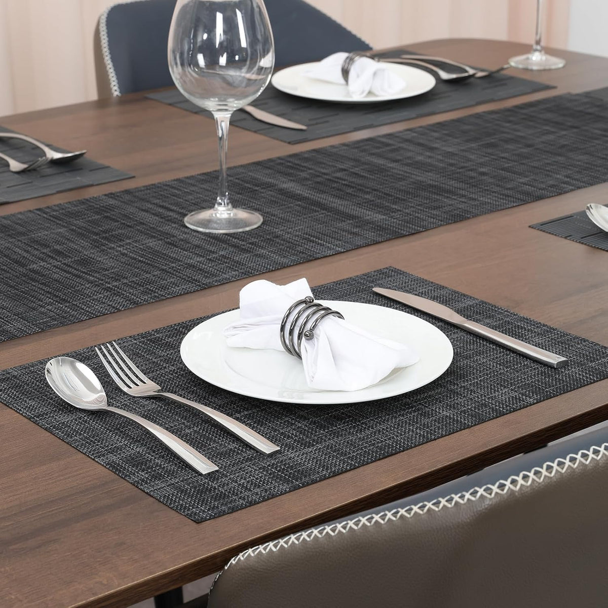 Myir JUN Placemats Set of 4, Vinyl Woven Placemats Place Mats Indoor Set of 4 Washable Table Mats