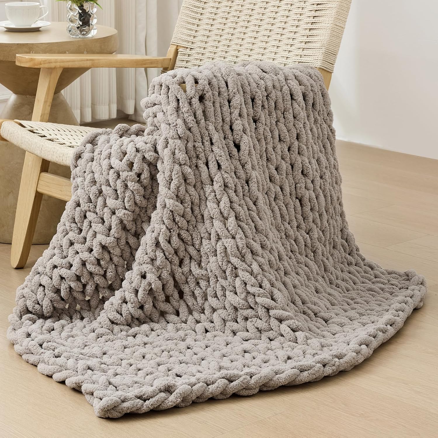 Bigacogo Chunky Knit Throw Blanket for Couch, 40x40 inches, 100% Hand Knitted with Thick Jumbo