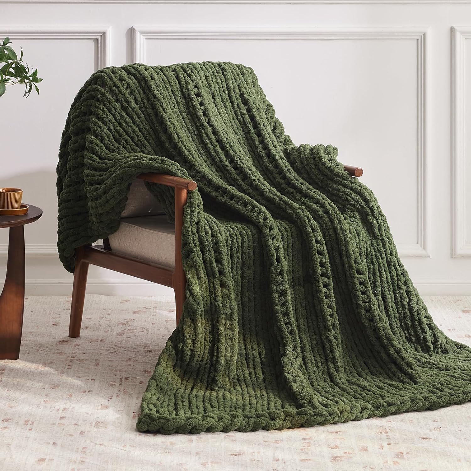 Chunky Knit Throw Blanket, 30''*40'' Knitted Throw Chenille Yarn for Bed Couch, Handmade Green