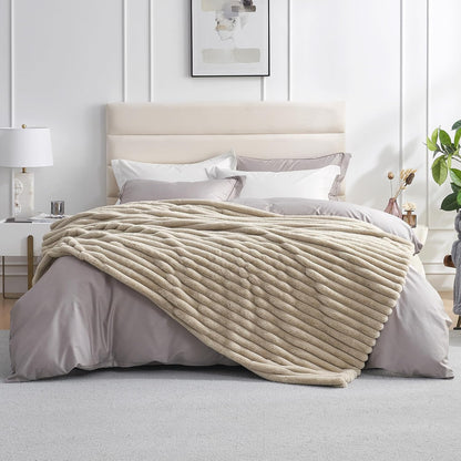 Amélie Home Faux Fur Throw Blanket for Couch, Cozy Fuzzy Fluffy Fur Luxurious Soft Striped Plush