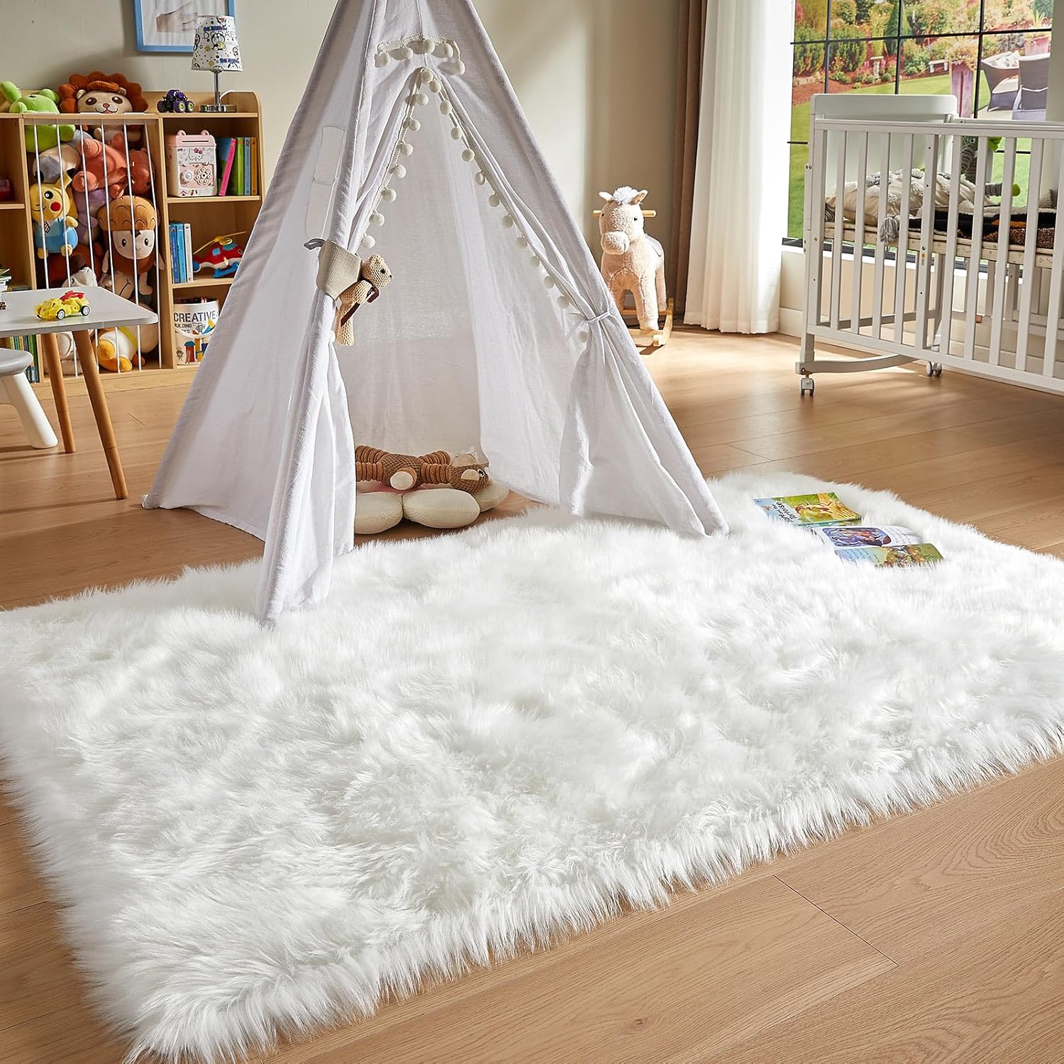 AMTOVO Faux Fur Sheepskin Rug for Living Room, 4 x 6 ft White Fluffy Area Rug for Bedroom