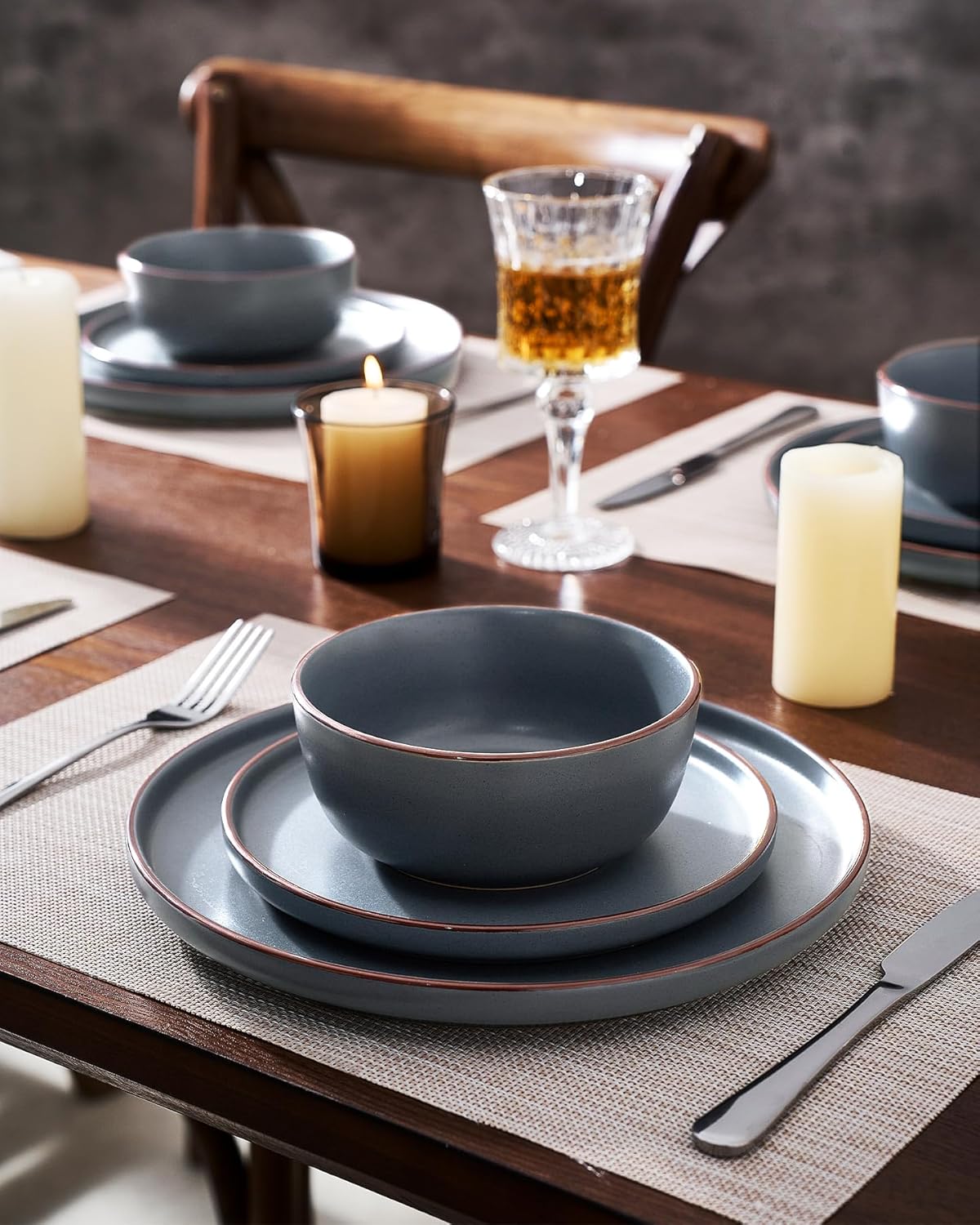 Famiware Mercury 24 Pieces Dinnerware Sets, Plates and Bowls Sets for 8, Microwave and Dishwasher