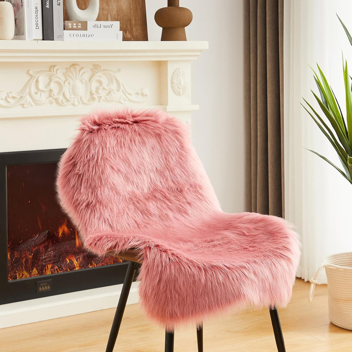 AMTOVO Faux Fur Rug, Blush Pink Small Area Rug, Fluffy Sheepskin Rug, Fuzzy Ultra Soft 2 x 3 ft