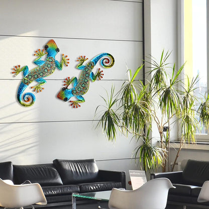 HONGLAND 2Pcs Metal Gecko Wall Decor Lizard Garden Art Color Hanging Glass Sculpture for Indoor