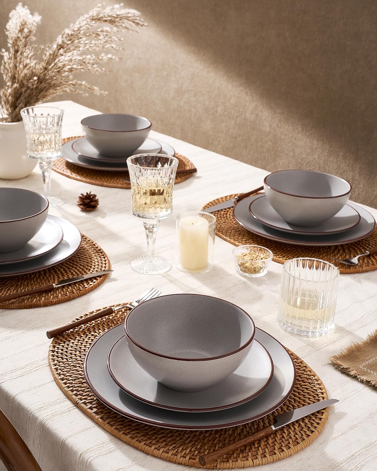 Famiware Venus Plates and Bowls Sets, 18 Pieces Stoneware Dinnerware Sets, Speckled Dishes Set for