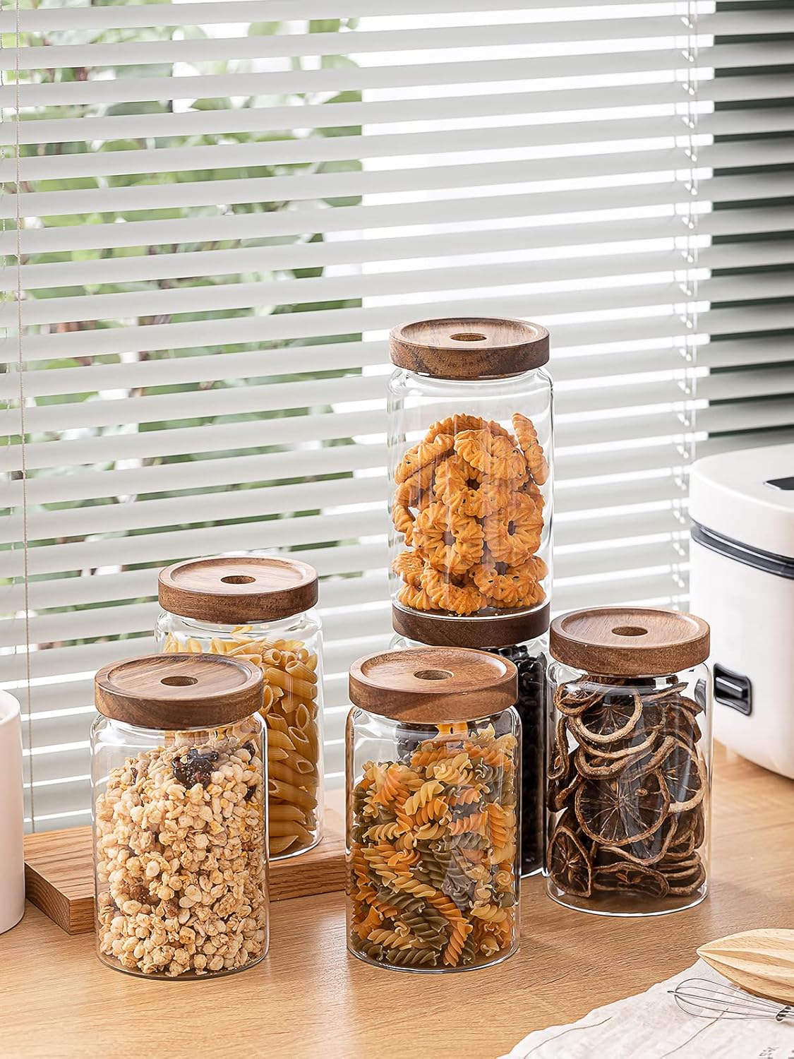 Kanwone Glass Storage Containers Set of 6, 28 Ounce Airtight Food Storage Containers with Bamboo