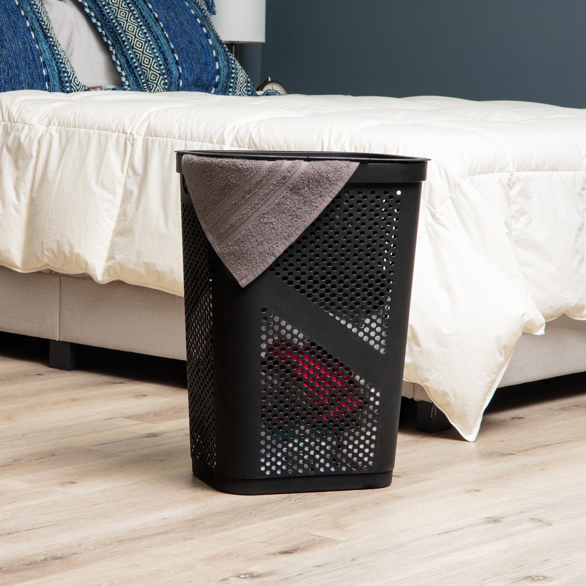 Mind Reader Slim Laundry Hamper with Lid, 60L Ventilated Clothes Baskets, Tapered Design for