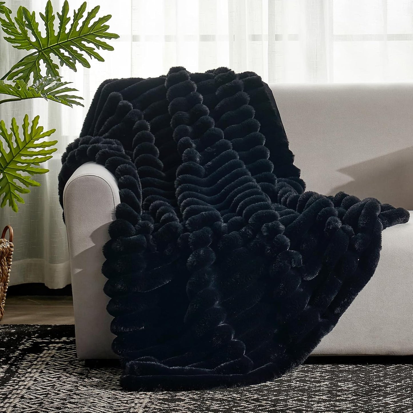 Cozy Bliss Faux Fur Throw Blanket for Couch, Cozy Warm Plush Striped Blanket for Sofa Bedroom