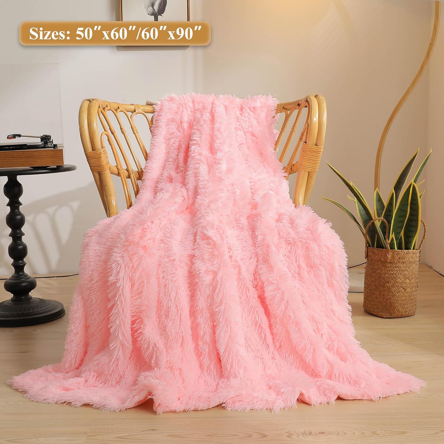 XeGe Luxury Faux Fur Blanket, Pink Soft Big Fluffy Throw, Shaggy Plush Decorative Cute Girls Furry