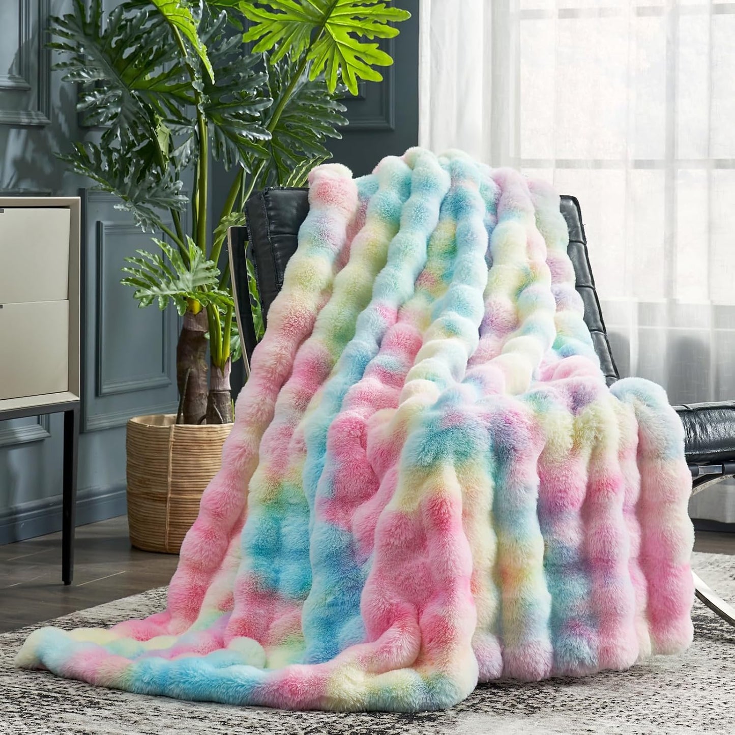 Cozy Bliss Faux Fur Throw Blanket for Couch, Fuzzy Soft Plush Thick Bubble Blanket for Sofa Bedroom