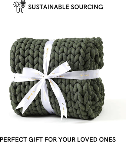 YnM Chunky Throw Blanket, Medium-Weight, Hand Knitted, Skin Friendly, Ventilated and Breathable