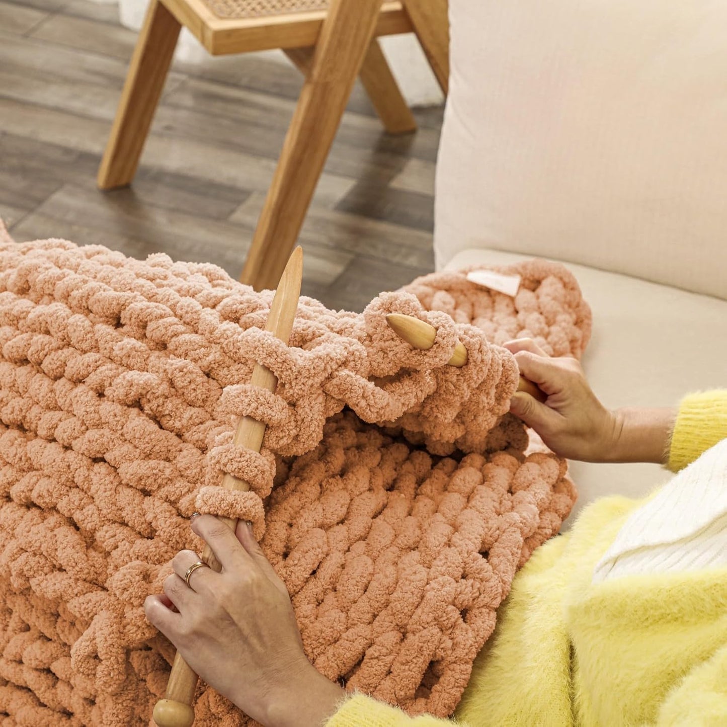 WESHIONGOO Chunky Knit Blanket Throw Knitted Throw Blankets for Couch Bed Fluffy Soft Blanket with