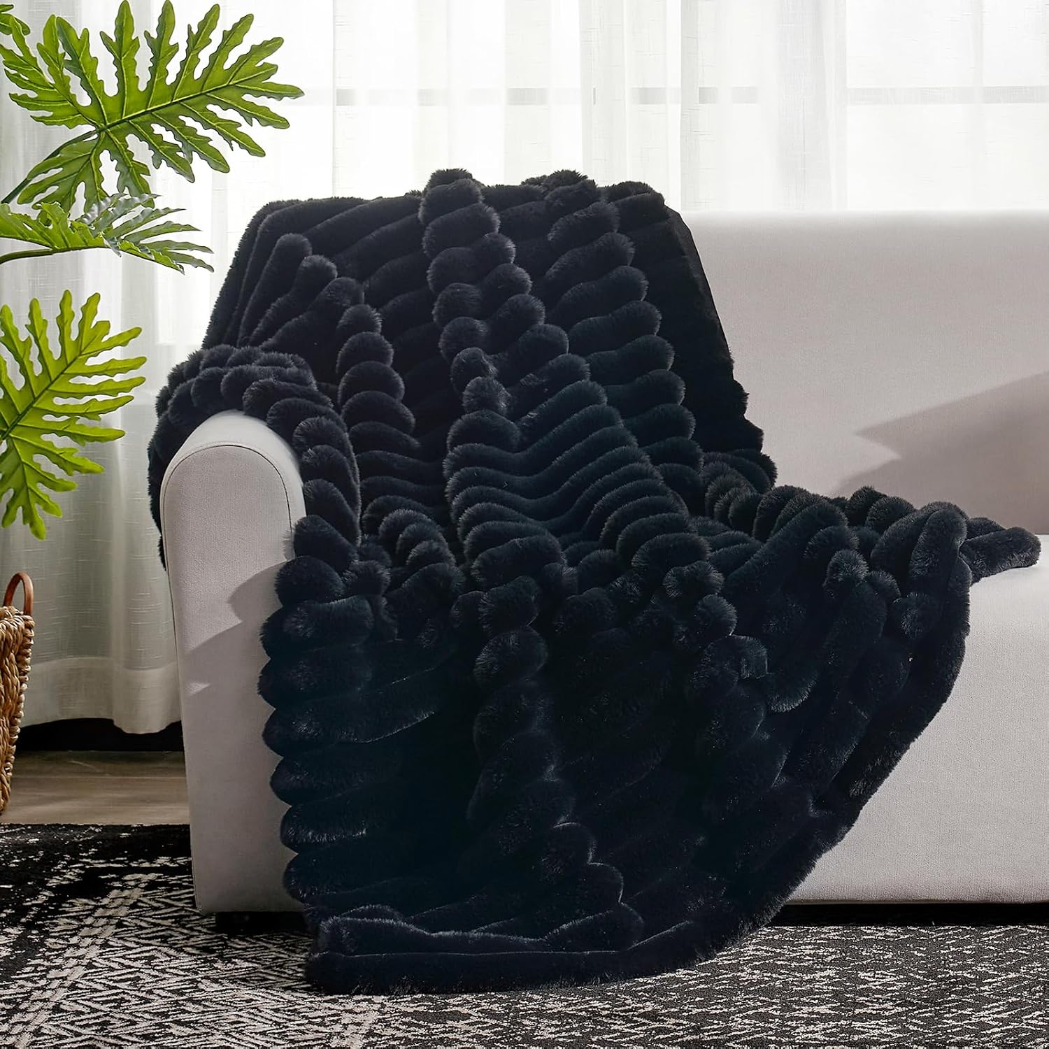 Cozy Bliss Faux Fur Throw Blanket for Couch, Cozy Warm Plush Striped Blanket for Sofa Bedroom