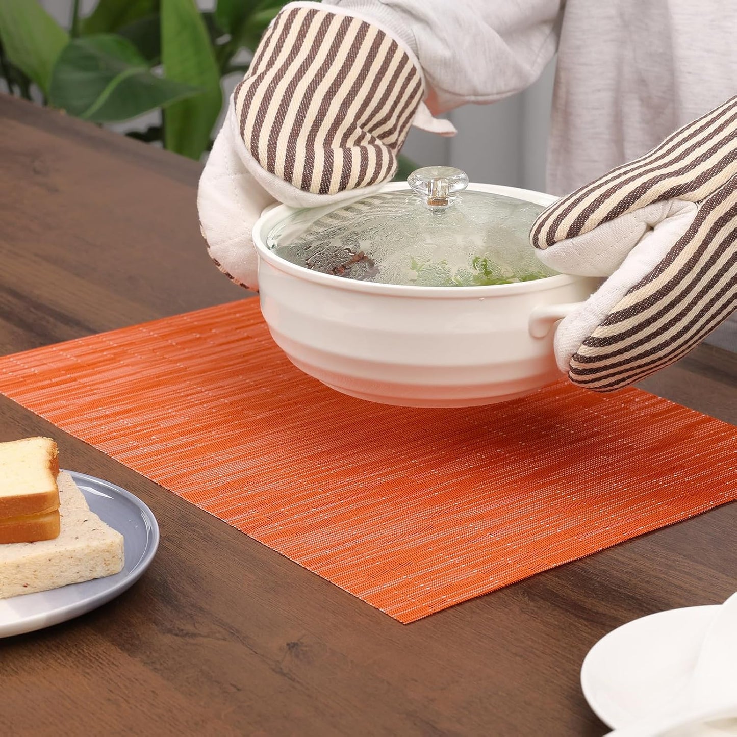 Myir JUN Placemats Set of 6, Vinyl Woven Placemats Place Mats Indoor Washable Table Mats Non-Slip