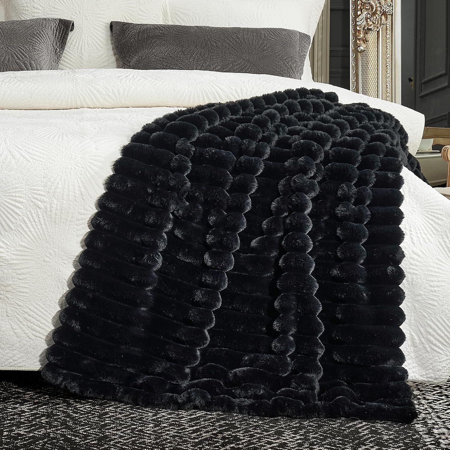 Cozy Bliss Faux Fur Throw Blanket for Couch, Cozy Warm Plush Striped Blanket for Sofa Bedroom