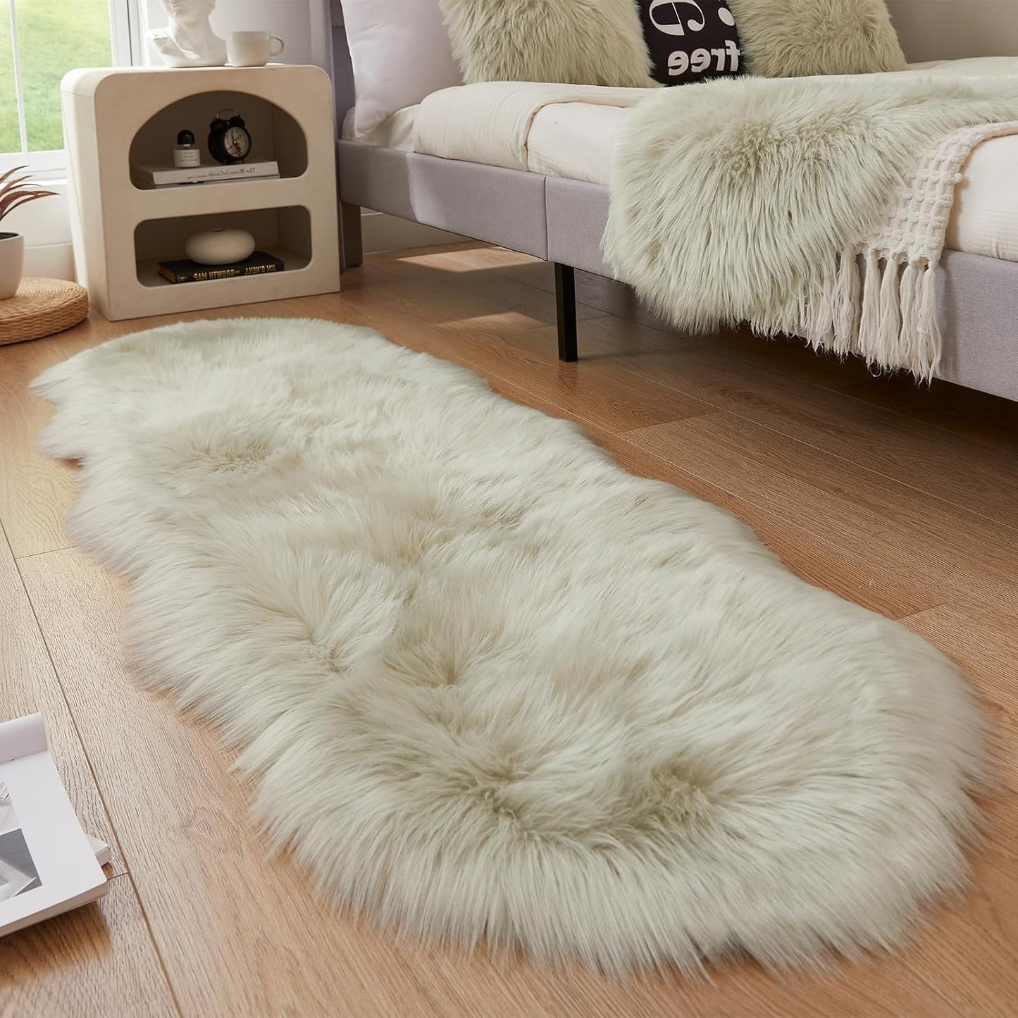 AMTOVO Faux Sheepskin Rug, Light Grey Ultra Soft Fluffy Shag Area Rug, 2 x 6 ft Faux Fur Rug for
