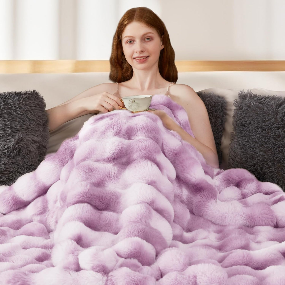 Touchat Luxury 1000GSM Faux Rabbit Fur Throw Blanket for Women, Super Heavy Warm Cozy Blankets for