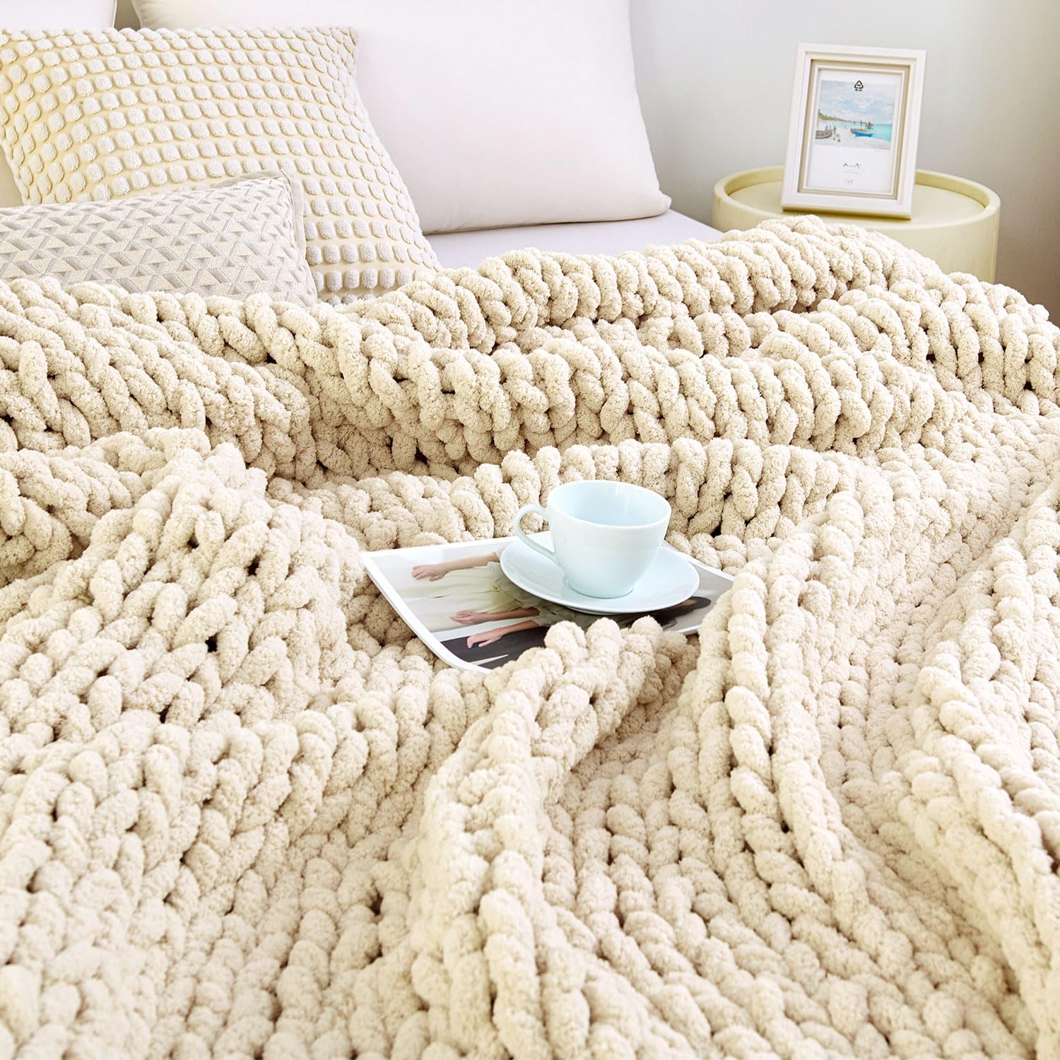 Admitrack Chunky Knit Blanket Throw, 100% Hand Knit Chenille Throw Blanket for Sofa & Home Decor