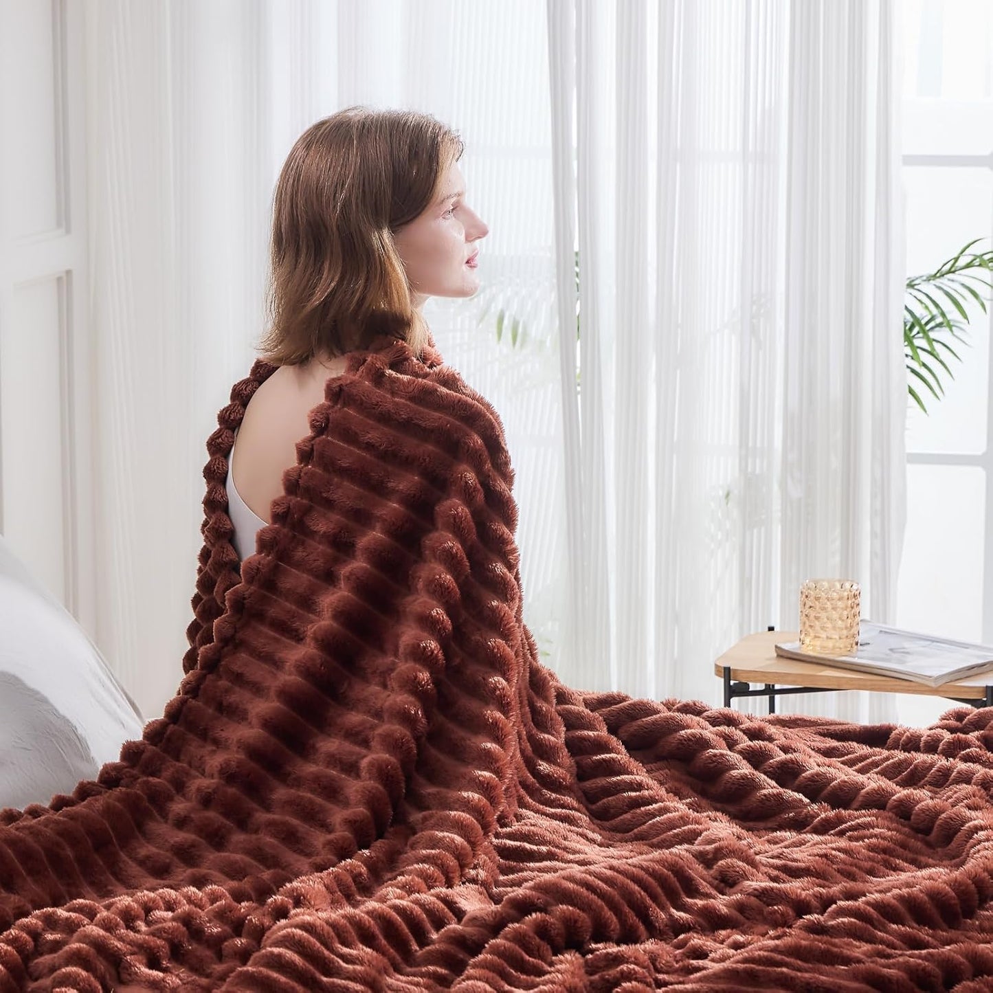 NEWCOSPLAY Super Soft King Blanket Coffee Premium Silky Flannel Fleece 3D Ribbed Jacquard