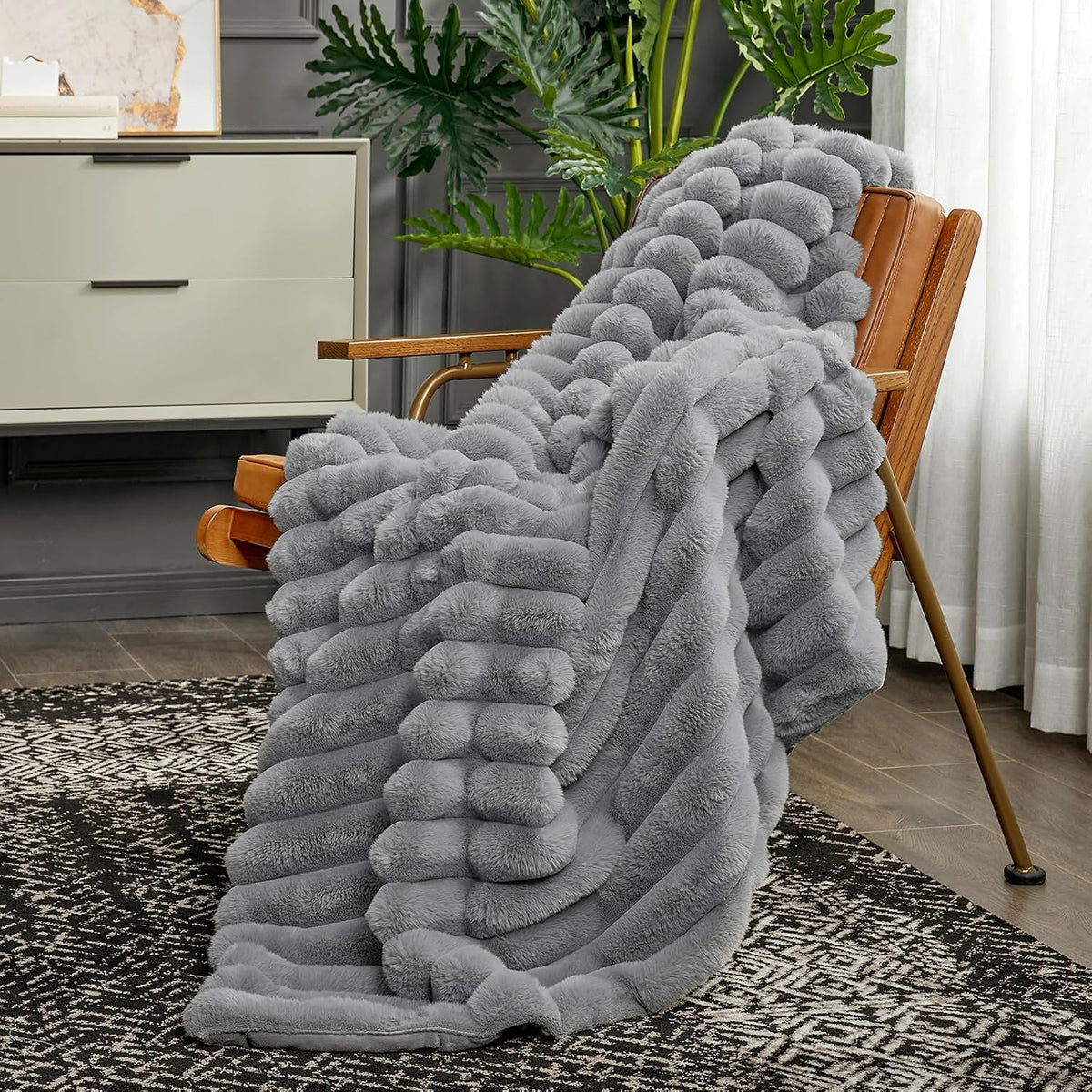 Cozy Bliss Faux Fur Throw Blanket for Couch, Cozy Warm Plush Striped Blanket for Sofa Bedroom