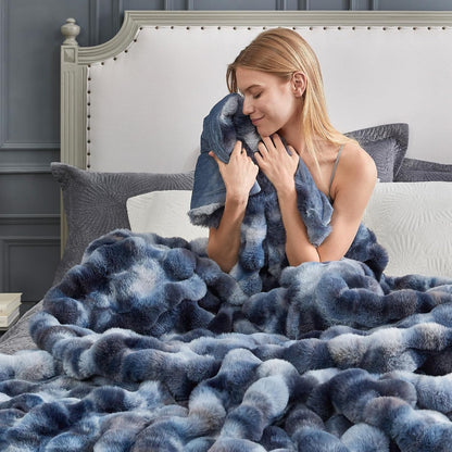 Cozy Bliss Faux Fur Throw Blanket for Couch, Fuzzy Soft Plush Thick Bubble Blanket for Sofa Bedroom
