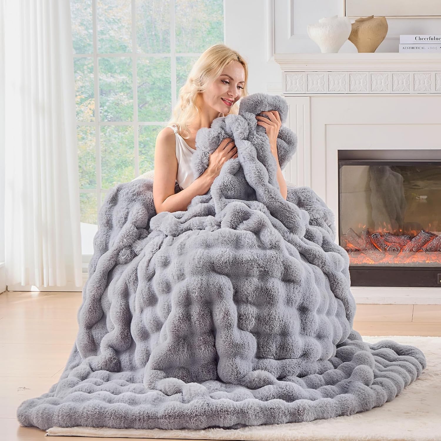 BENVWE Fluffy Faux Fur Throw Blanket for Couch, Soft Plush Thick Cozy Fuzzy Luxury Minky Bubble
