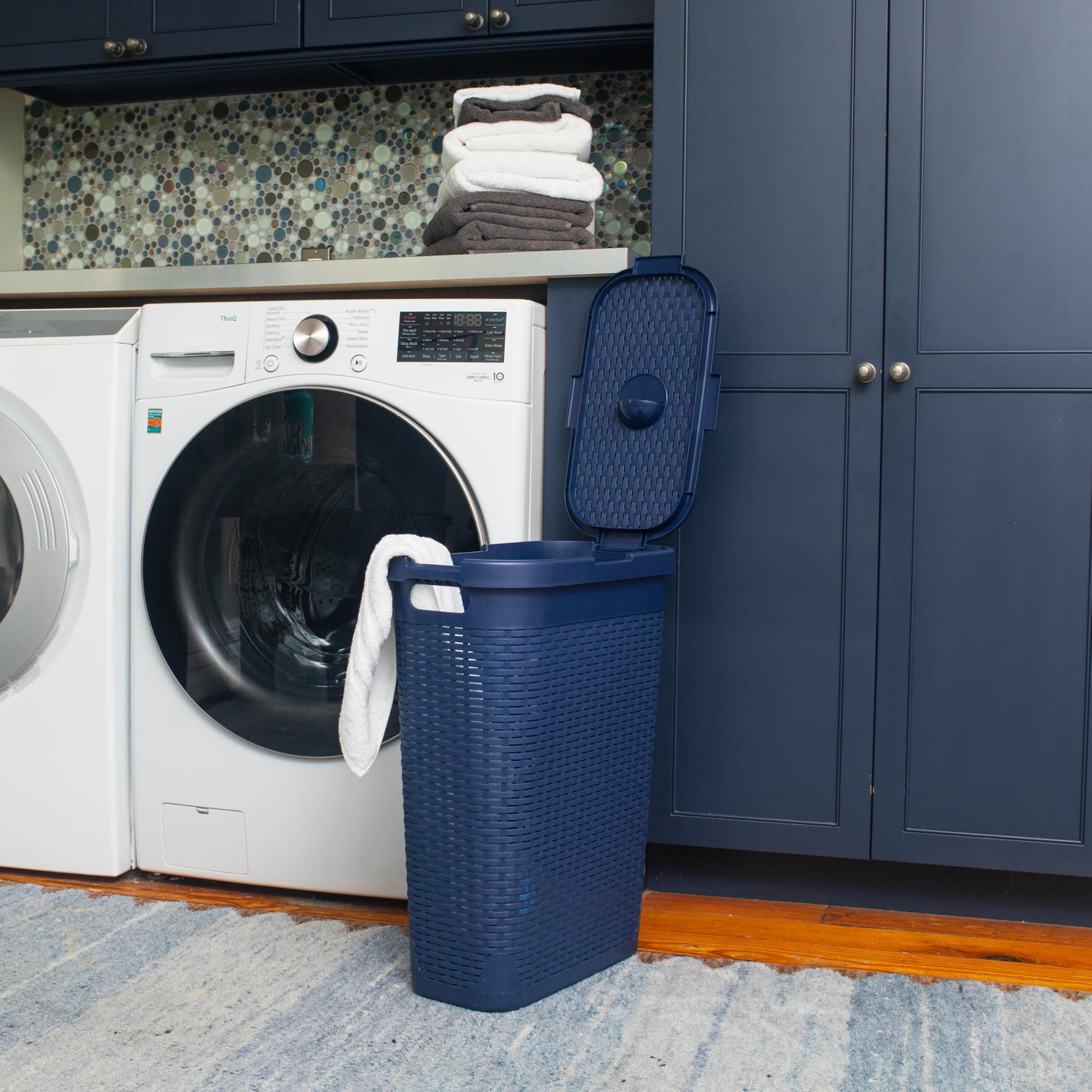 Mind Reader Slim Laundry Hamper with Lid, 40L Clothes Basket, Narrow Tapered Design with Ventilated