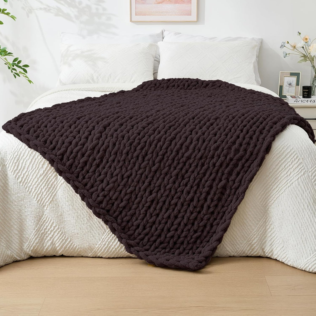 Bigacogo Chunky Knit Throw Blanket for Couch, 40x60 inches, 100% Hand Knitted with Thick Jumbo