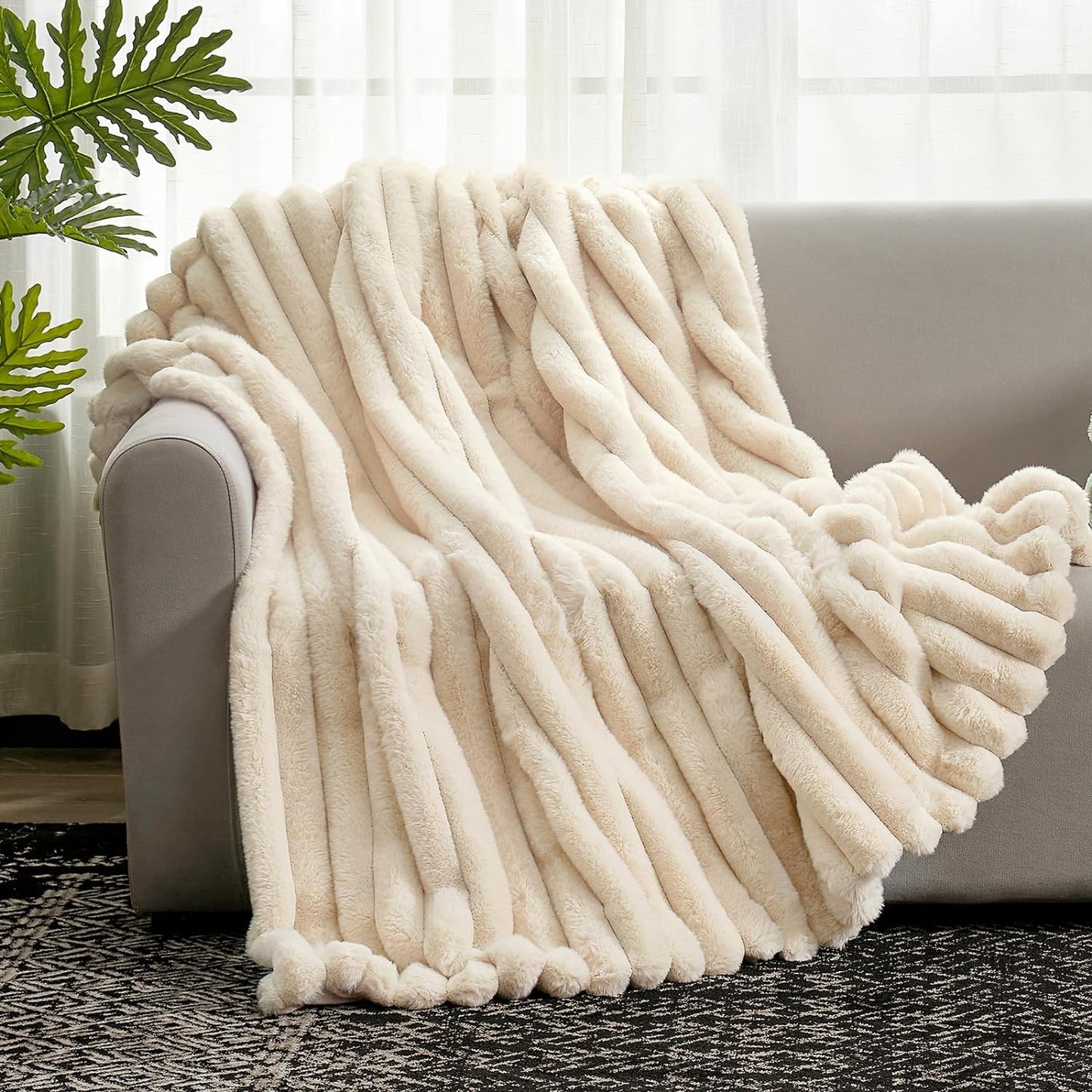 Cozy Bliss Faux Fur Throw Blanket for Couch, Cozy Warm Plush Striped Blanket for Sofa Bedroom