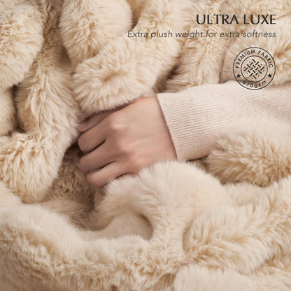 EVERGRACE Ultra Soft Luxury Fluffy Ridgeline Faux Rabbit Fur Throw Blanket, Thick Warm Bubble Throw