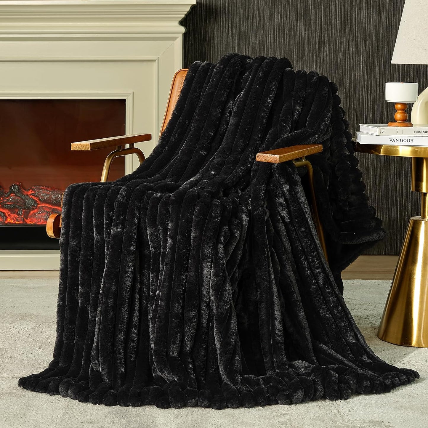 Amélie Home Faux Fur Throw Blanket for Couch, Cozy Fuzzy Fluffy Fur Luxurious Soft Striped Plush