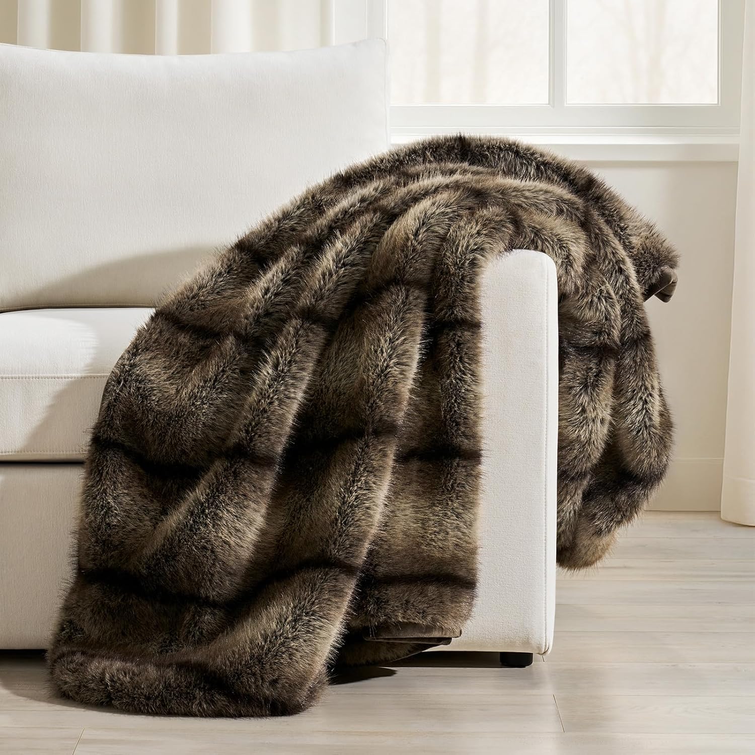Luxury Faux Fur Throw Blanket, Soft Fluffy Faux Mink Blankets for Bed, Couch, Sofa, Thick Cozy