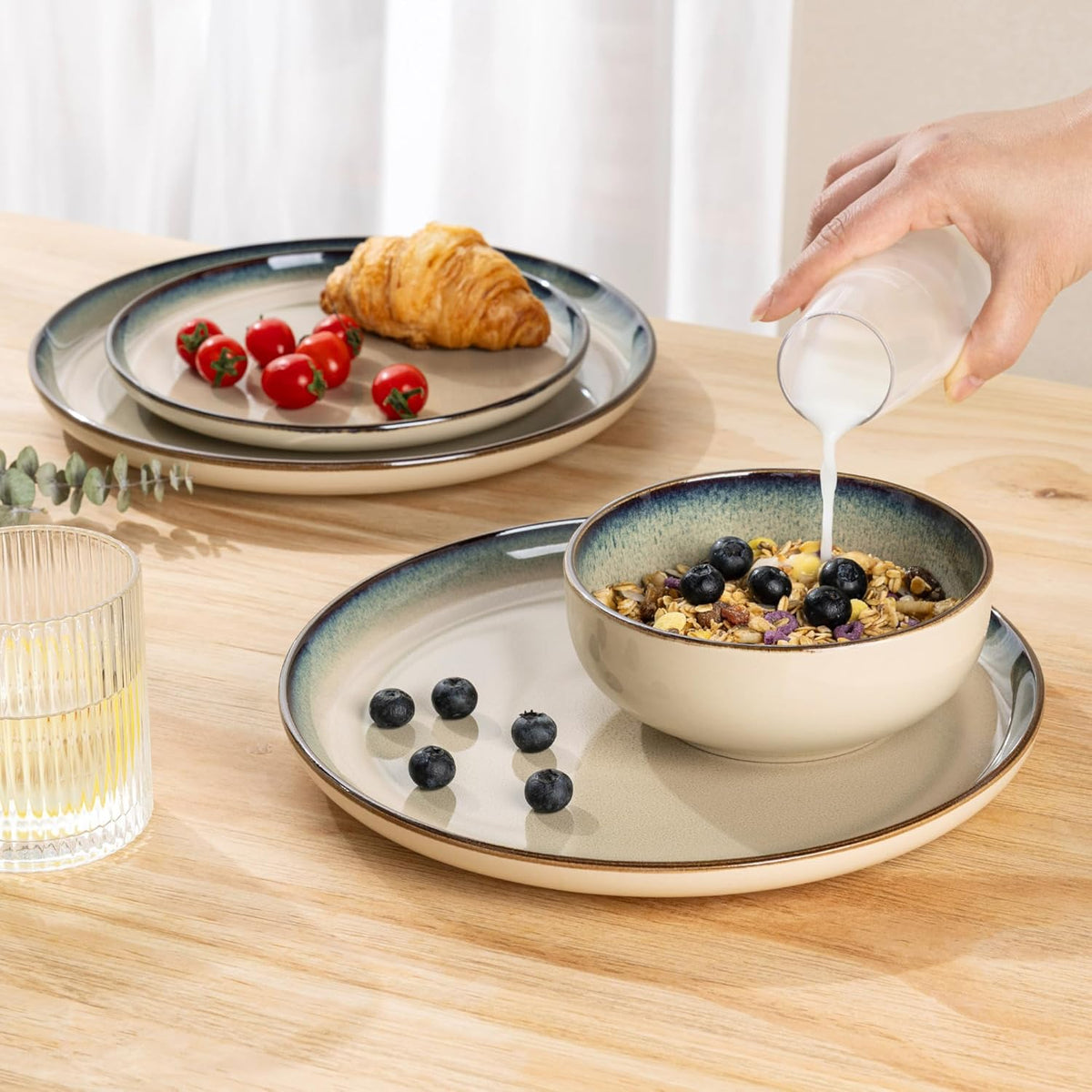 GBHOME Ceramic Dinnerware Sets for 4, 12 Pieces Stoneware Plates and Bowls Sets, Scratch Resistant