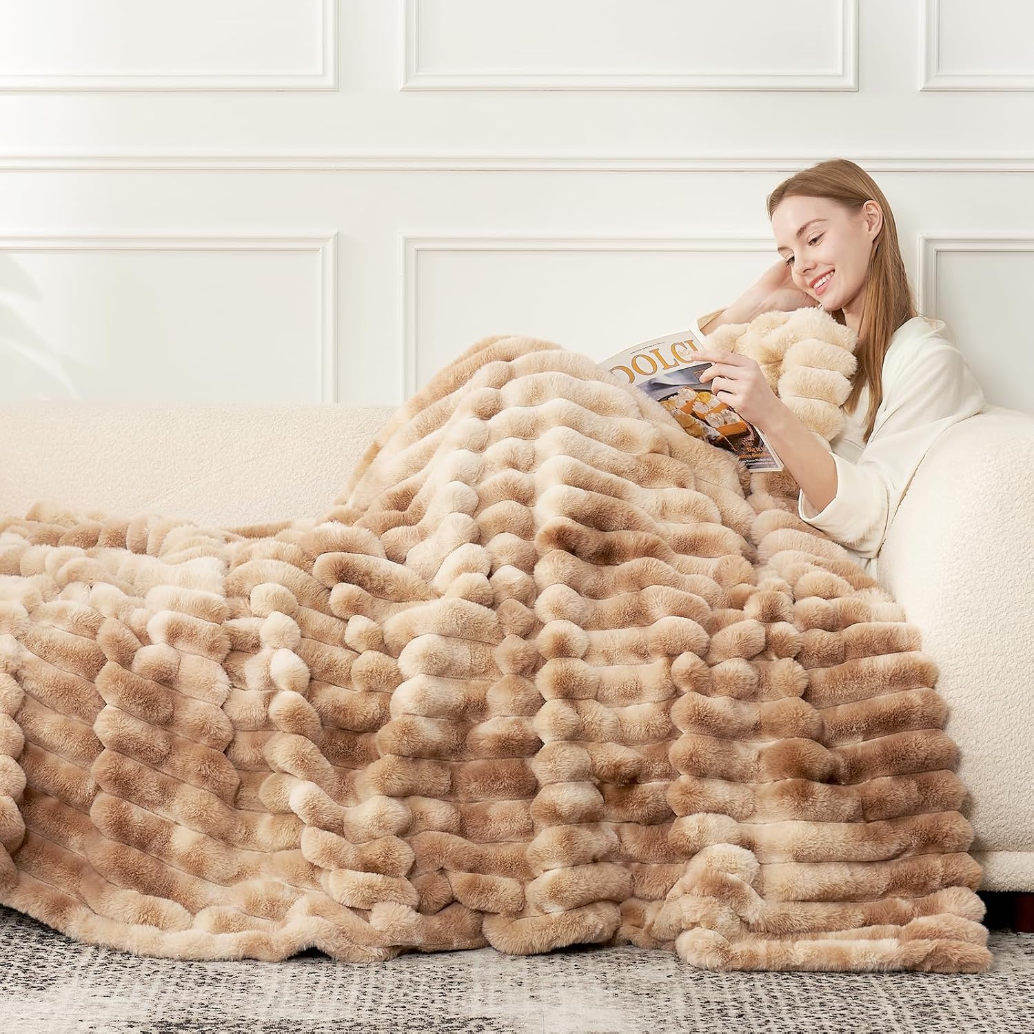 Cozy Bliss Faux Fur Throw Blanket for Couch, Cozy Warm Plush Striped Blanket for Sofa Bedroom
