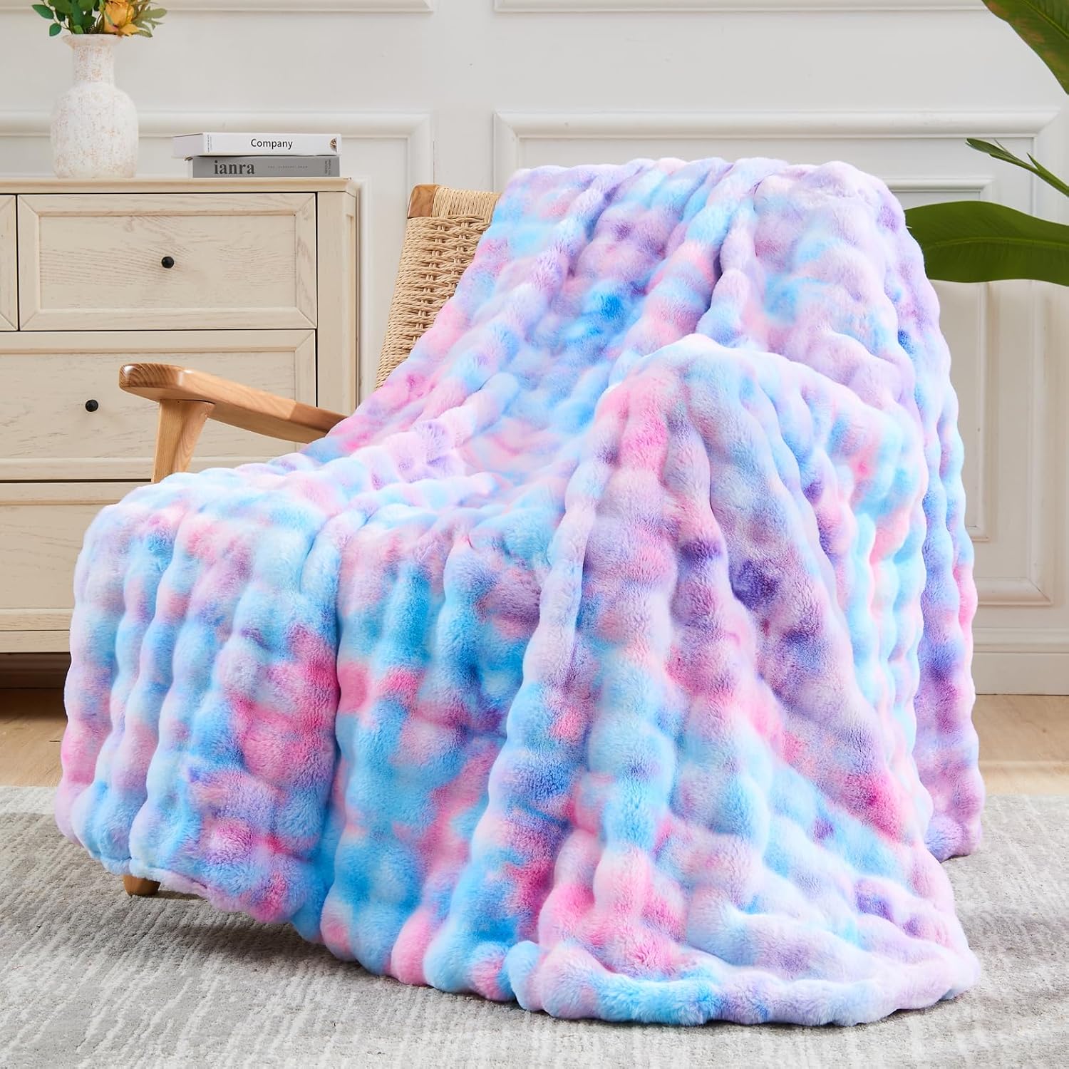 NEWCOSPLAY Faux Fur Throw Blanket Purple Rainbow Luxury Fluffy Thick Warm Bubble Blanket for Couch