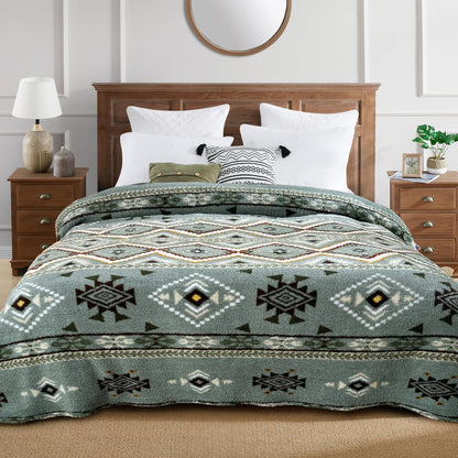 CASAAGUSTO Boho Sherpa Throw Blanket, Aztec King Size Blanket, Ultra Soft, Warm, Cozy, Plush, Thick