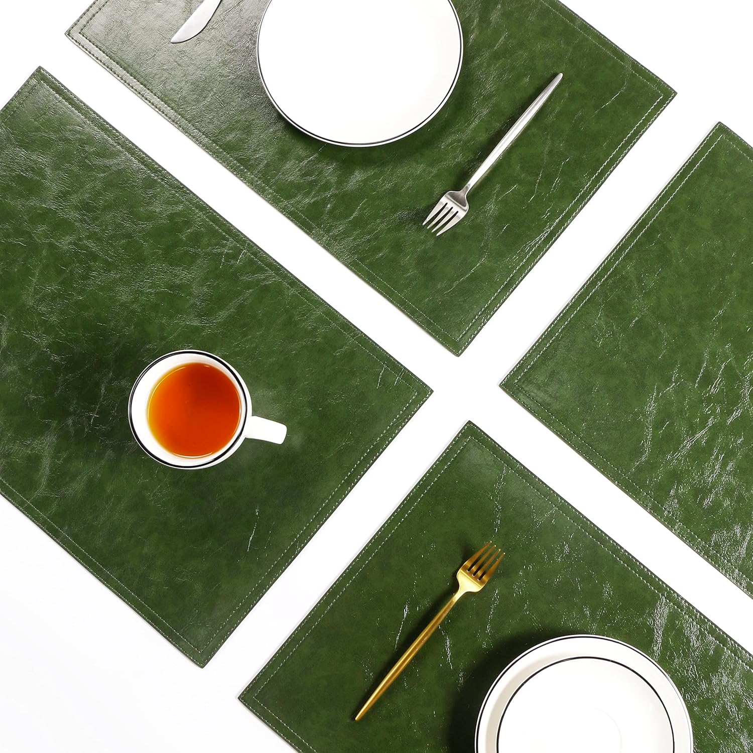 Waterproof PU Placemats, Faux Leather Dining Table Mat, Set of 4, Easy to Wipe Off Scrub Vinyl Mat