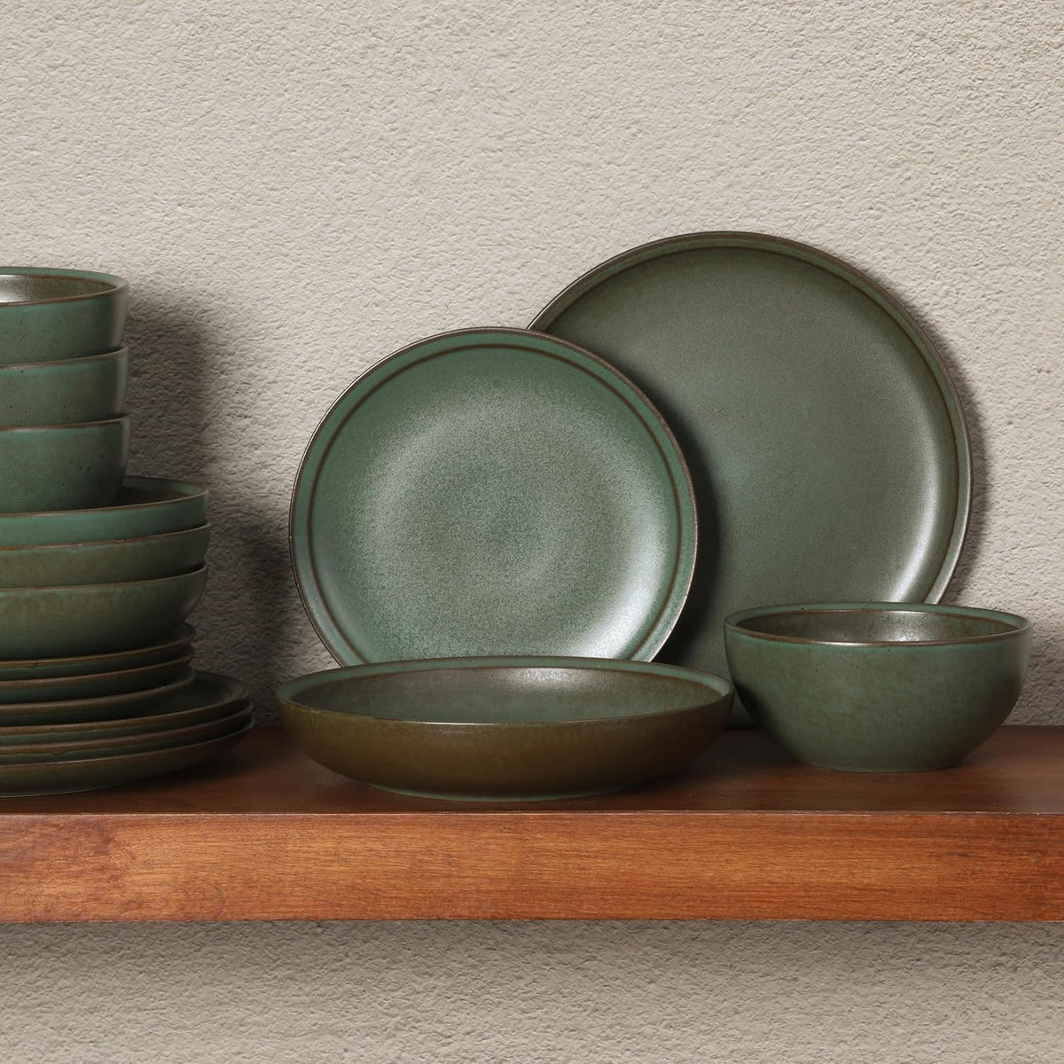 Gibson Elite Beckett Stoneware Matte Reactive Glaze 16 Piece (Service for 4) Plates and Bowls