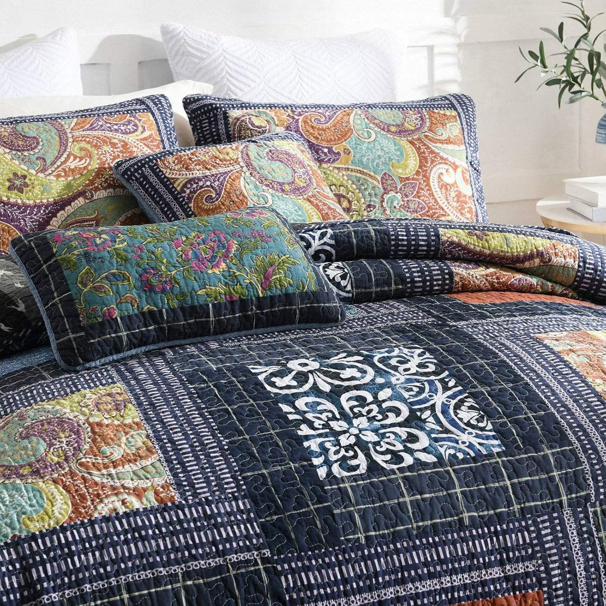 NEWLAKE Cotton Patchwork Bedspread, 3-Piece Bedding Quilt Set with Real Stitched Embroidery