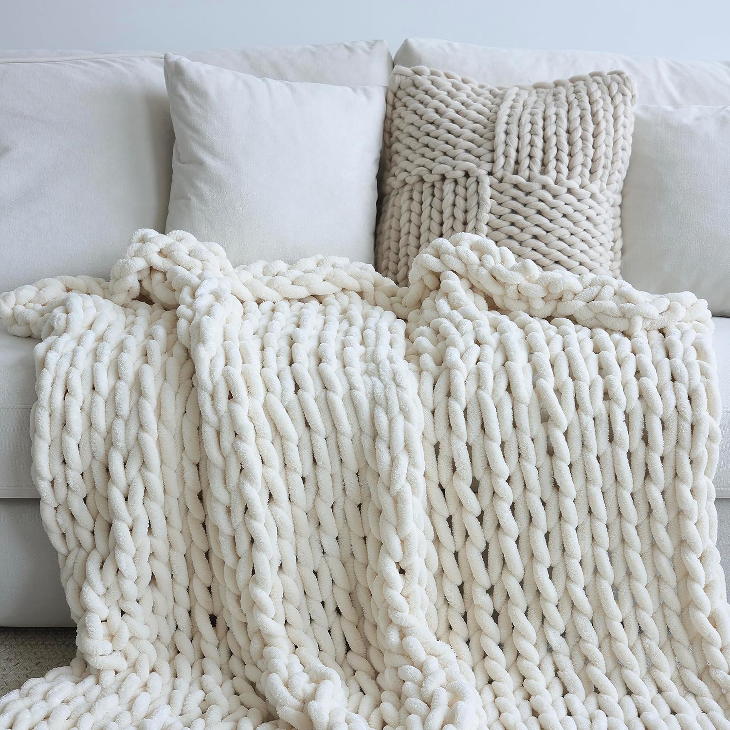 Maetoow Chenille Chunky Knit Blanket Throw （50×60 Inch）, Handmade Warm & Cozy Blanket Couch, Bed
