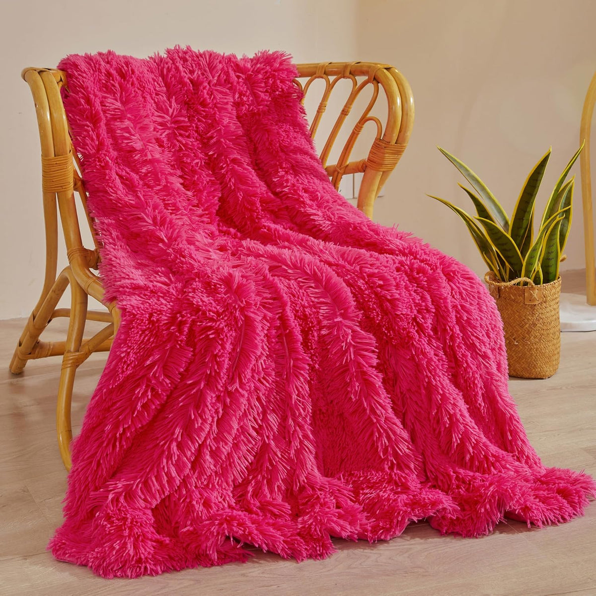 XeGe Luxury Faux Fur Throw, Hot Pink Soft 50x60 Fluffy Blanket, Shaggy Plush Decorative Couch
