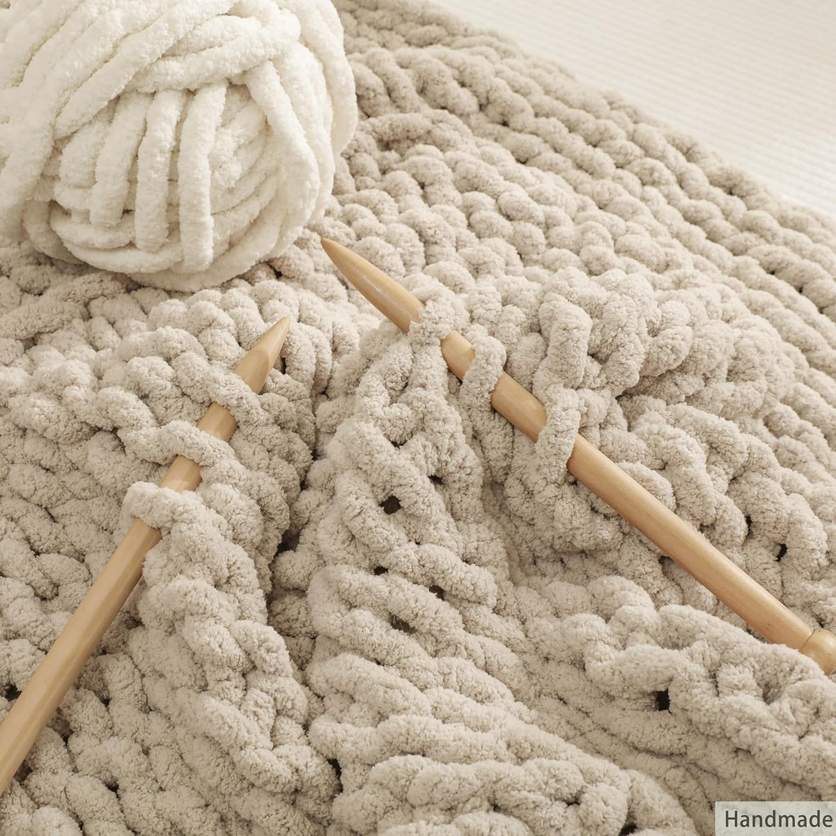 WESHIONGOO Chunky Knit Blanket Throw 40"×40" Knitted Throw Blankets for Couch Bed Fluffy Soft