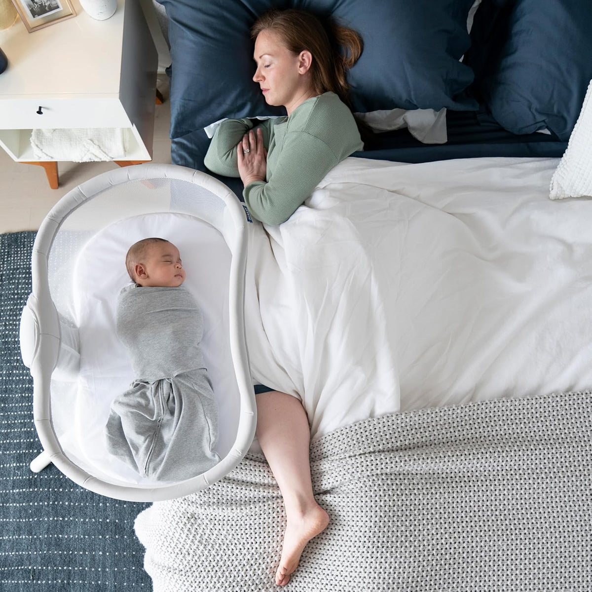 HALO BassiNest Swivel Sleeper 3.0 – Over-Bed Baby Bassinet with 360 Rotation, Adjustable Height