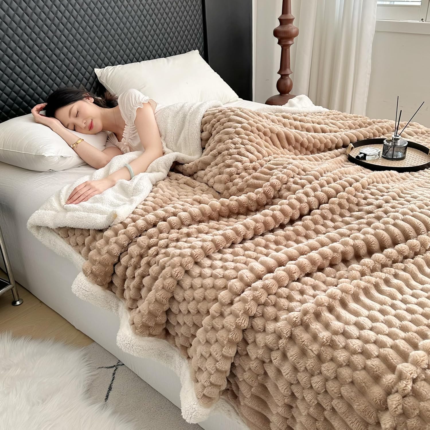 UKELER Sherpa Bed Blanket 80 × 90 inch, Ultra Soft Queen Size Throw Blanket for All Season, 470 GSM