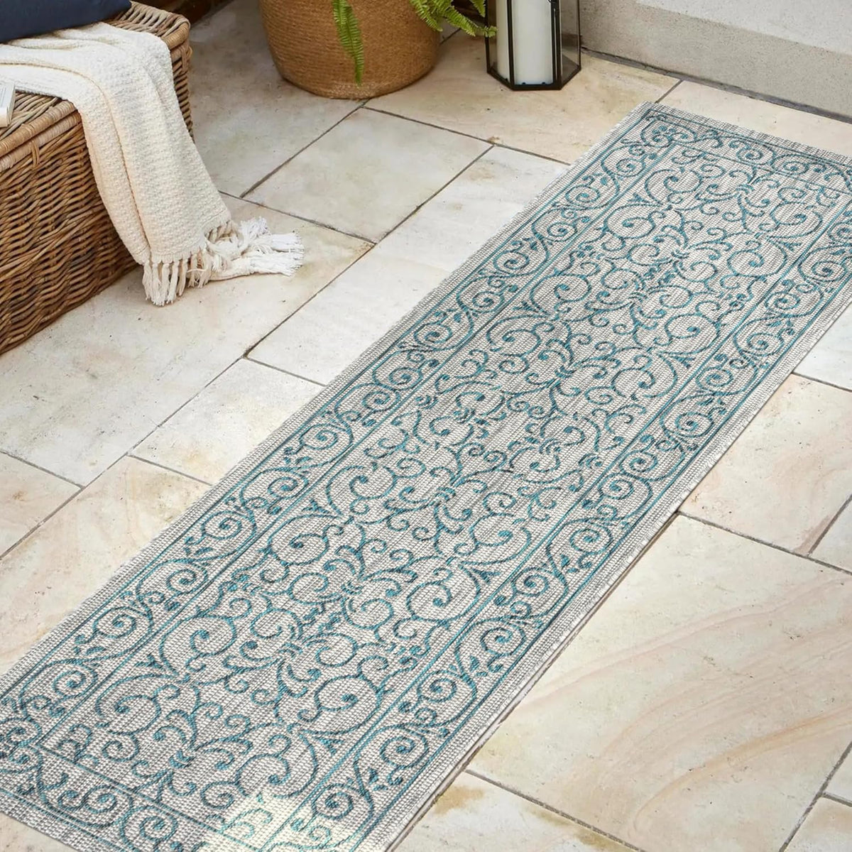 JONATHAN Y Vintage Filigree Indoor Outdoor Runner Rug 2X8 Gray/Teal, Charleston Textured Weave for