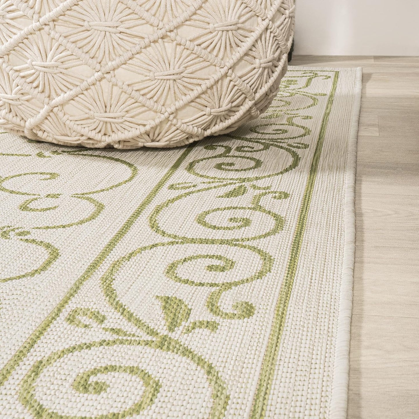 JONATHAN Y Vintage Filigree Indoor Outdoor Round Area Rug 5 Ft Cream/Green, Charleston Textured